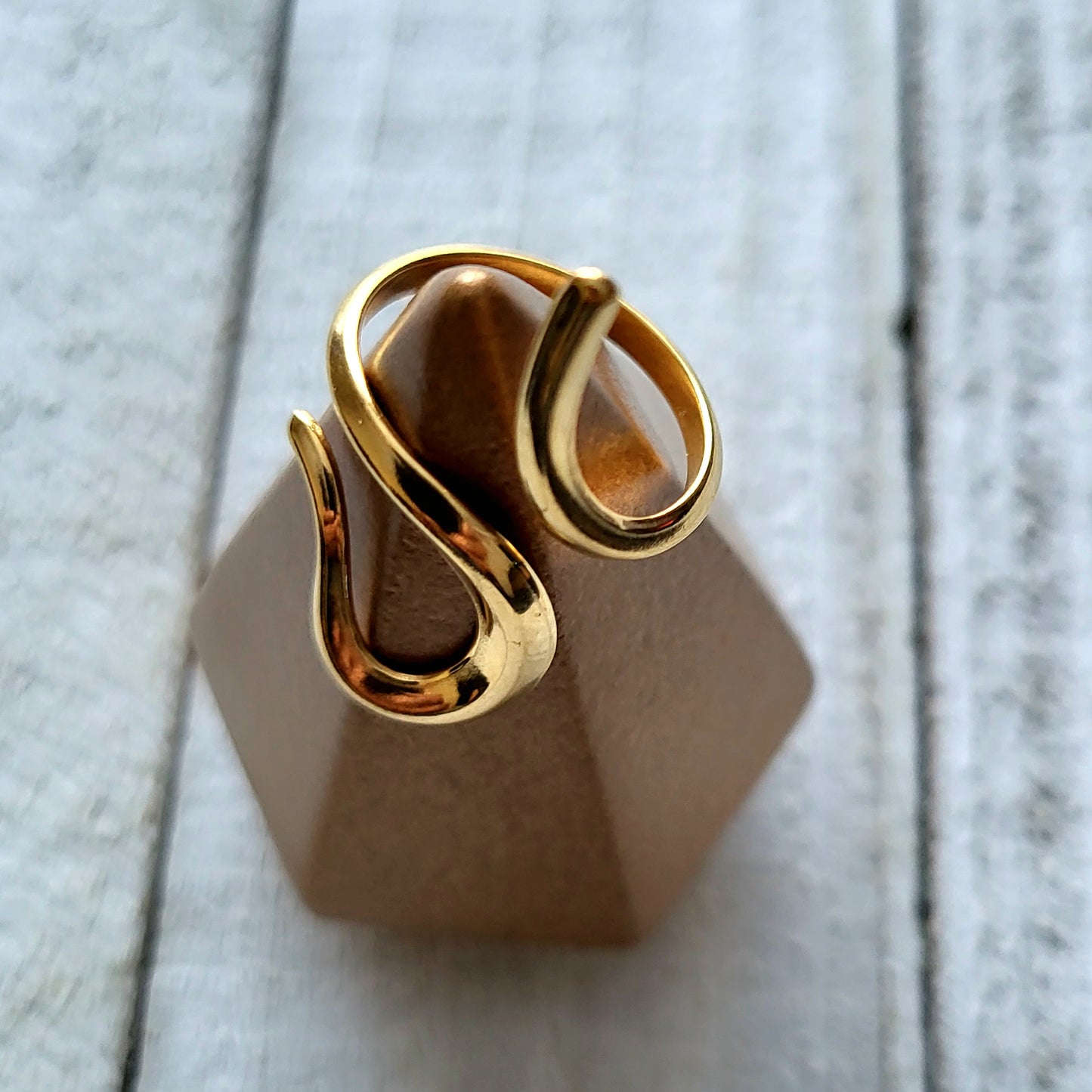 Swirl Style Irregular Stainless Steel Plating 18k Gold Plated Open Rings (Fits like 6.5/ 7)
