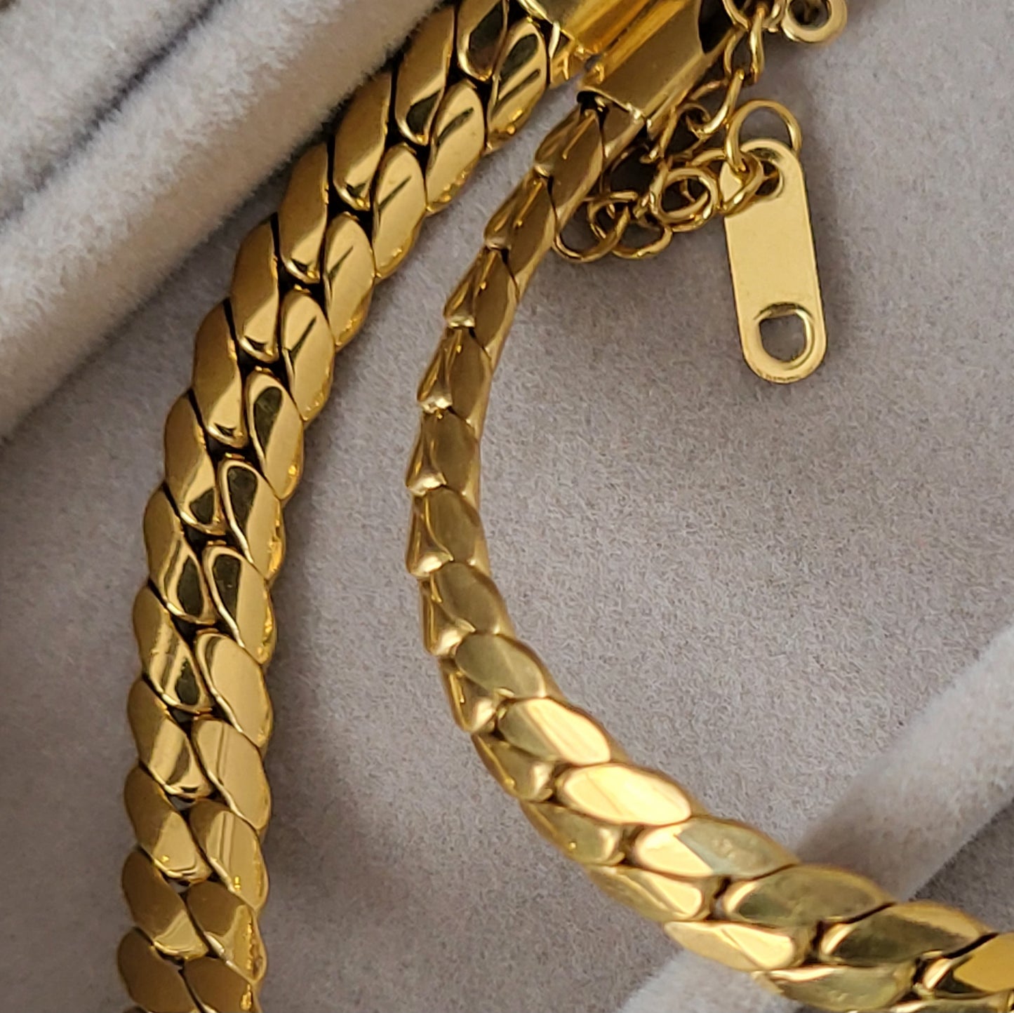 Billie, Fashion Heart Geometric Stainless Steel 18K Gold Plated Necklaces Gold