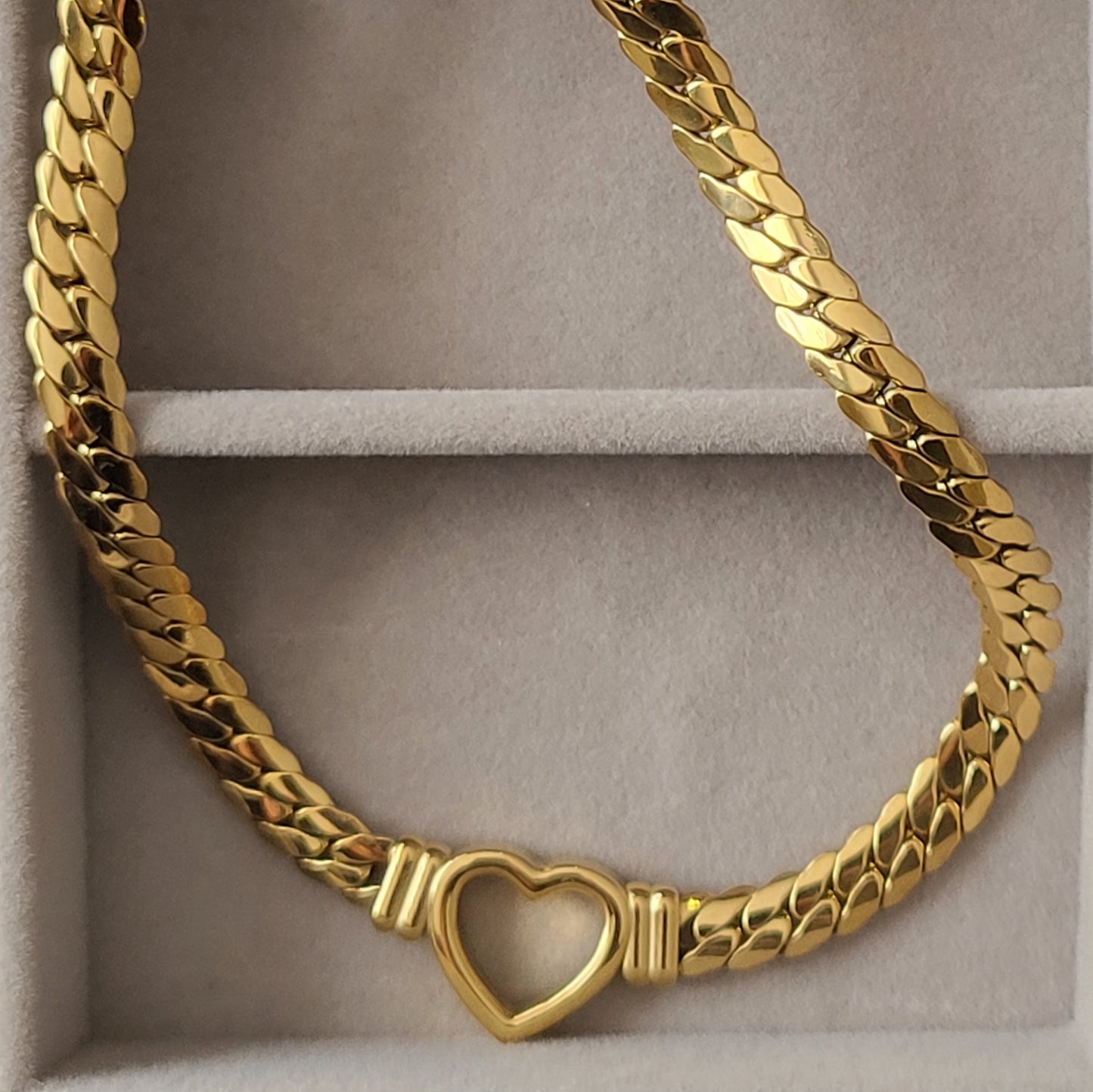 Billie, Fashion Heart Geometric Stainless Steel 18K Gold Plated Necklaces Gold