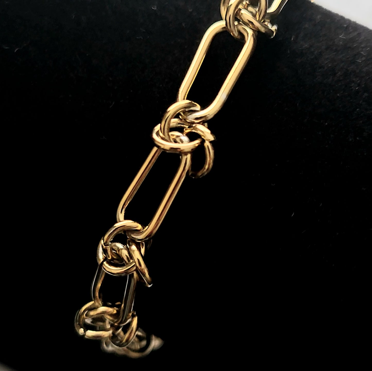 Desi, Unisex Titanium Steel Electroplating Chain Bracelet in Gold