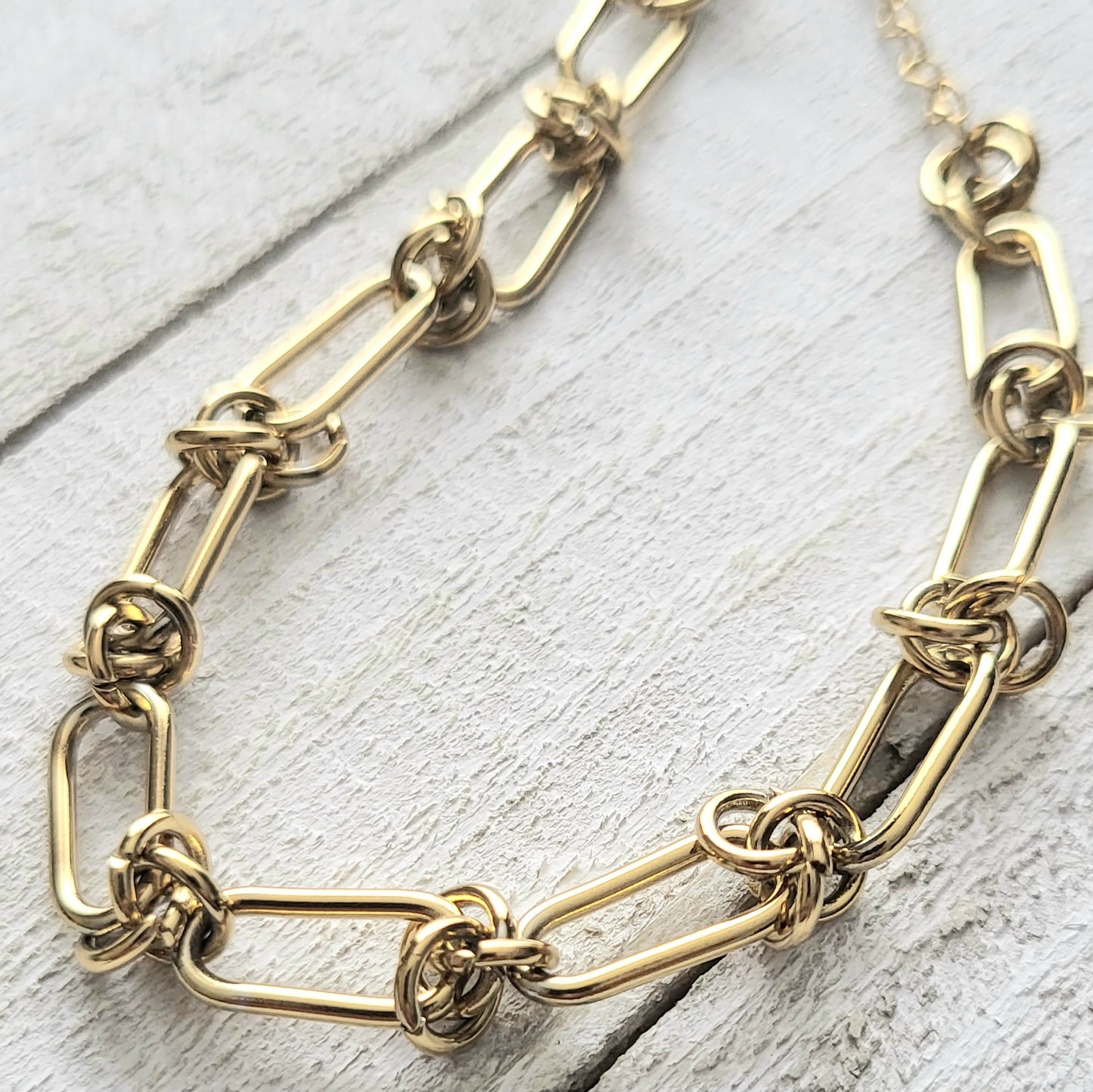 Desi, Unisex Titanium Steel Electroplating Chain Bracelet in Gold