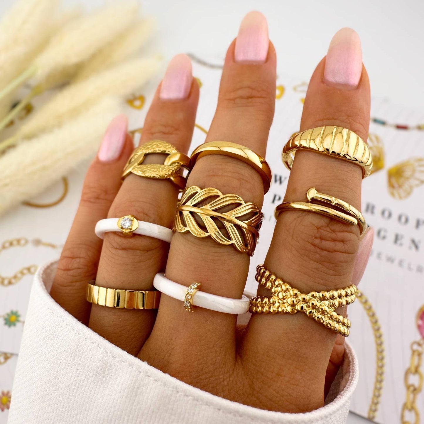 Ceramic / 18K gold plated steel finger ring