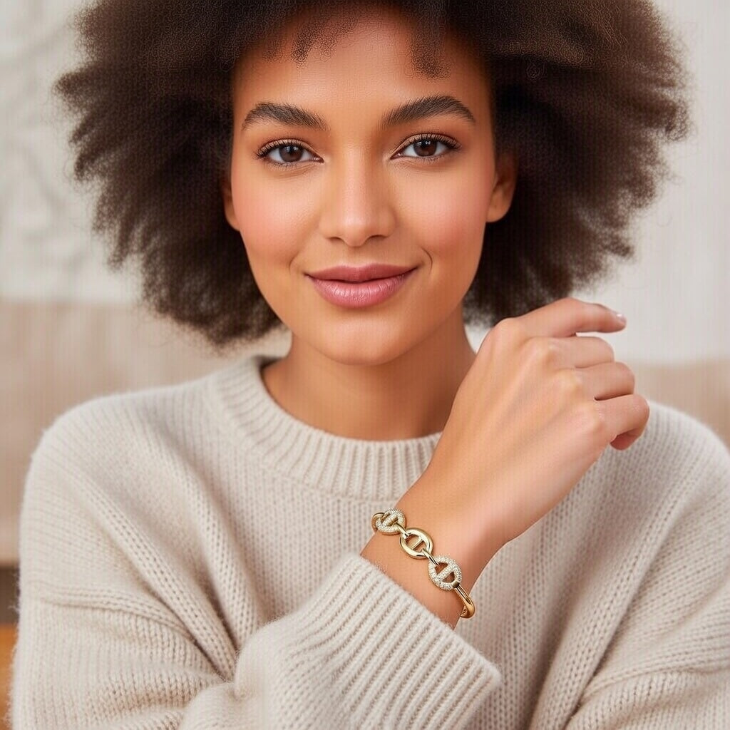 Billy Jean Fashionable Diamond Embedded Pig Nose Bracelet for Women