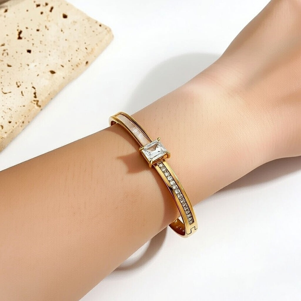 City Girl 18K Gold Plated Stainless Steel, Vacuum Electroplating Shell, Zircon Round Line Polished, Casual Flip Open, For Women