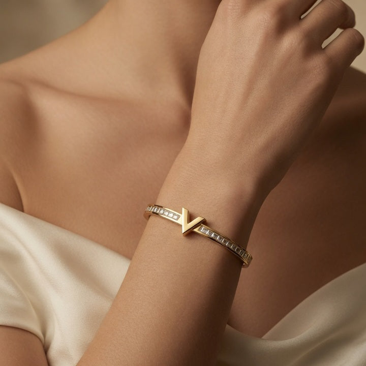 Queen Victoria Stainless Steel With Rhinestone In-Lab Gold Plating Bracelet for Women