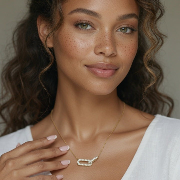 Bonnie, Double Oval Necklace Ring-to-Ring Double-Ring Pendant Diamond Plated