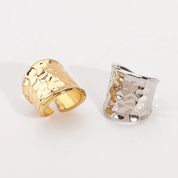 Elegant Retro Solid Color Alloy Women's Rings
