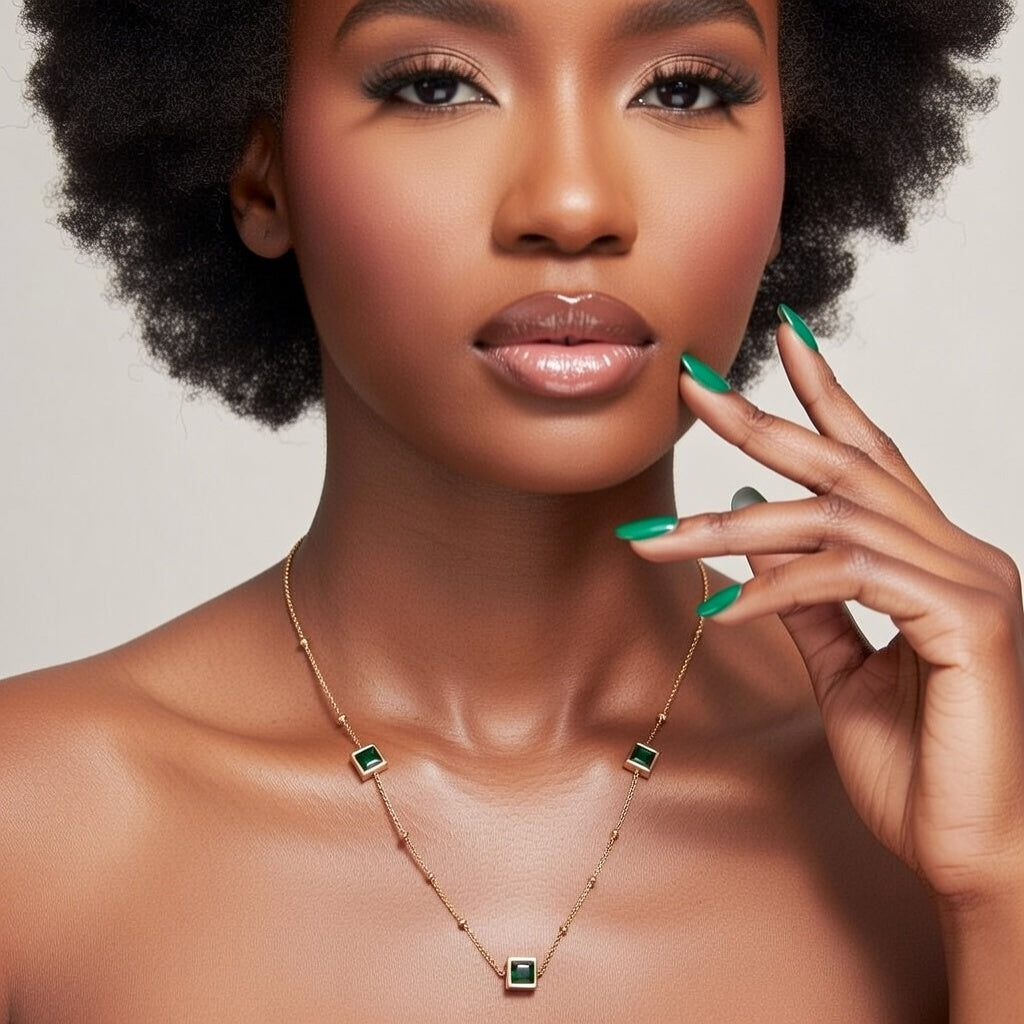 Elegant Four Leaf Clover Insect Stainless Steel Plating Inlay Zircon Pendant Necklace Emerald