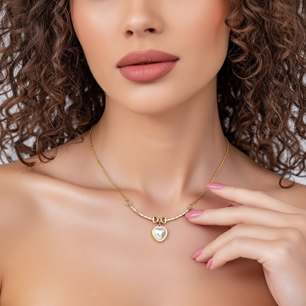 Elegant Four Leaf Clover Insect Stainless Steel Plating Inlay Zircon Pearl Pendant Necklace