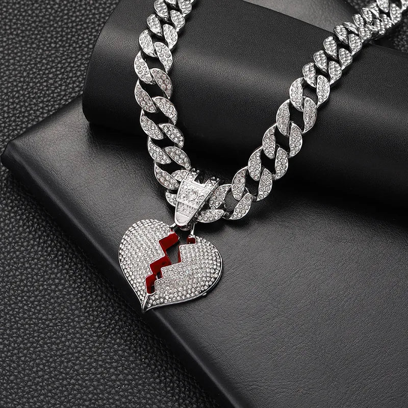 Willow, 22" Hip-hop Heart Shape Alloy Plating Inlay Rhinestones 18k Gold Plated Pendant Necklace