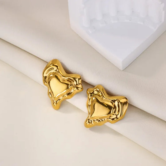 Small Stud Stainless Steel Earrings For Women Heart-shaped Versatile 18K Gold-plated (1 Pair)
