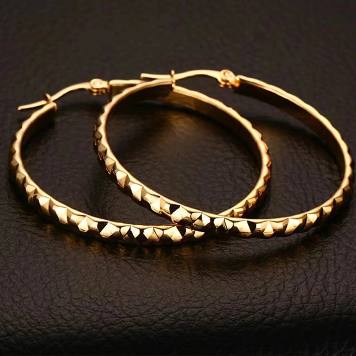 Medium Sized Gold Daily Hoops, 304 Stainless Steel Round Electroplating 18K Real Gold Plated Simple Style Earrings