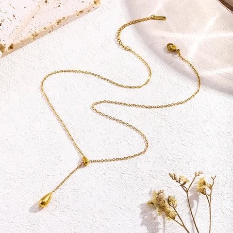 Teardrop-shaped Pull-out Necklace In Gold