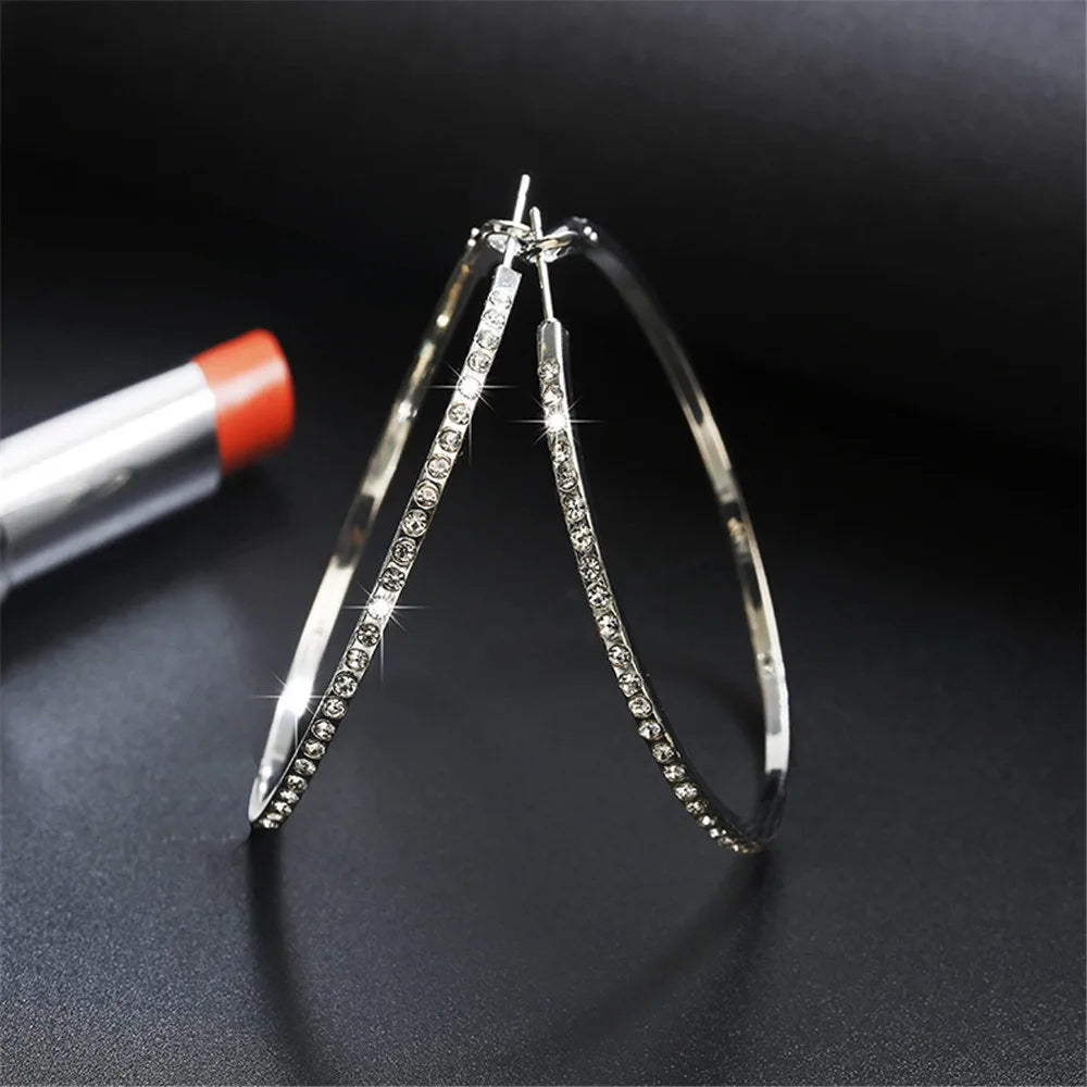 Amy, 1 Pair Basic Classic Style Solid Color Ferroalloy Earrings Rhinestone-encrusted in Silver