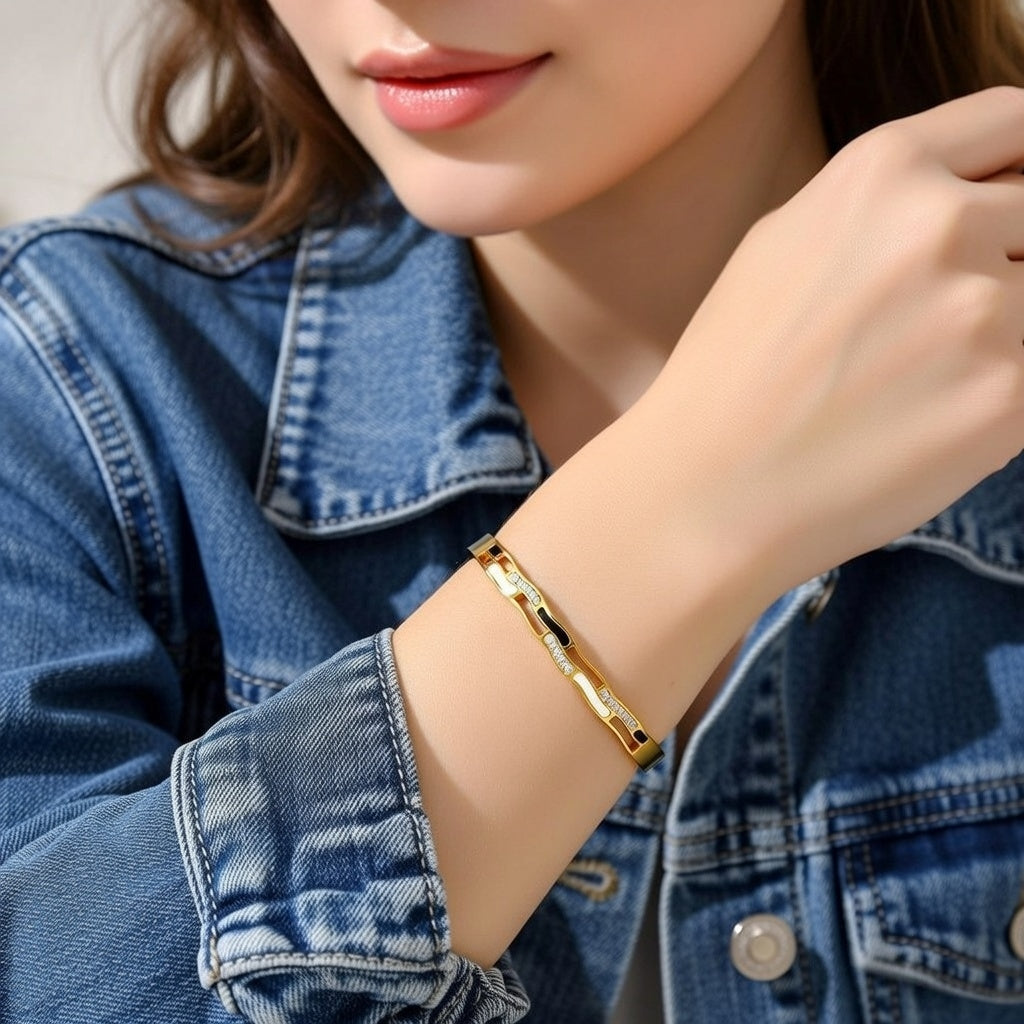 18K Gold Plated Titanium Steel Diamond Embedded Bracelet